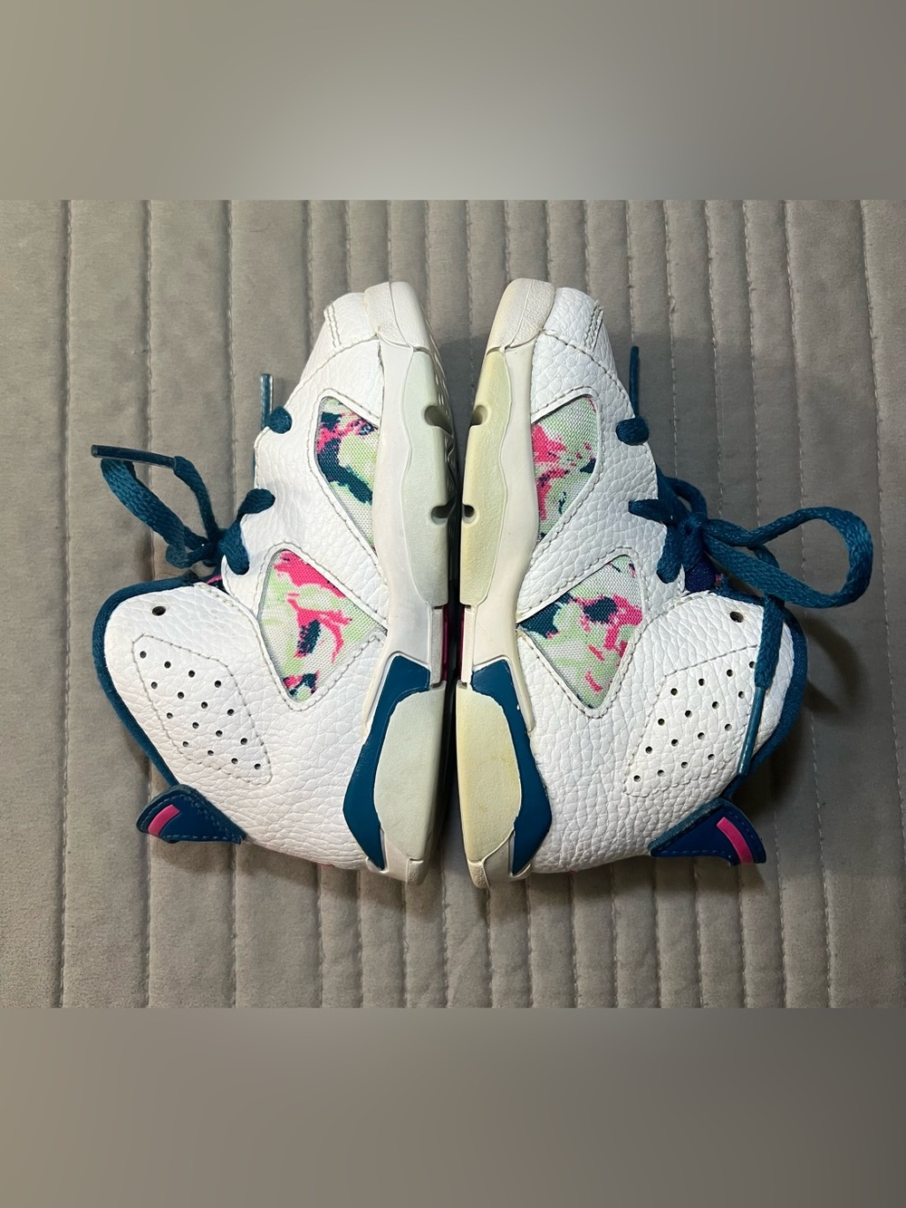 Nike Air Jordan 6 Retro white laser Fuschia Green Abyss Size 7c